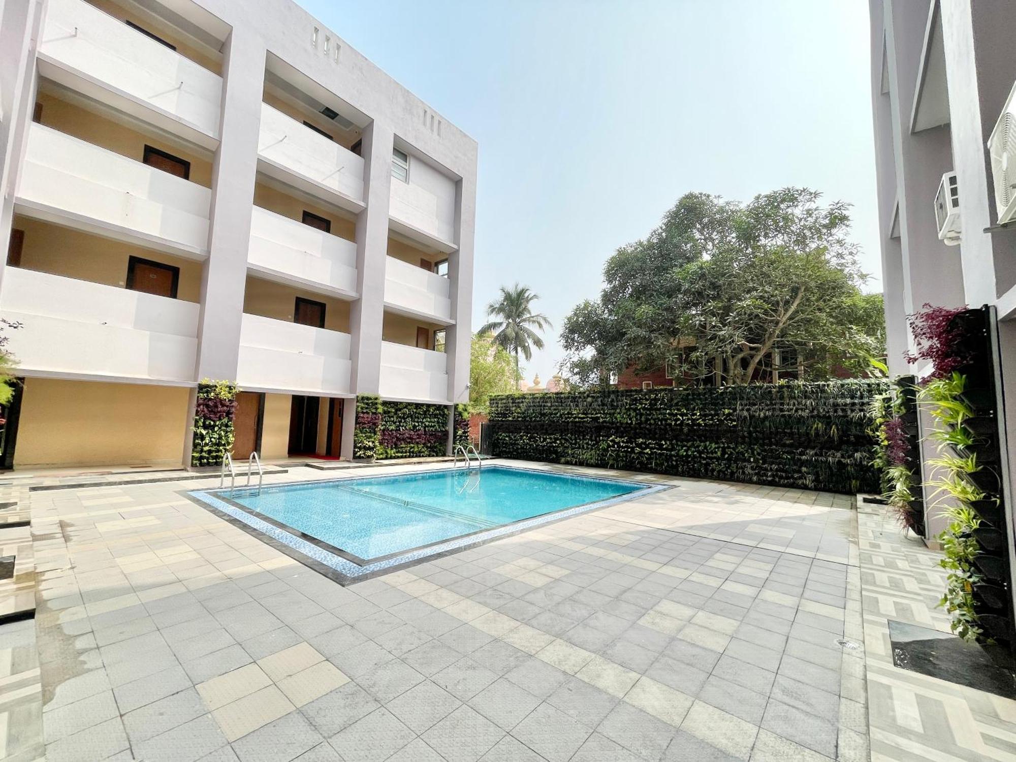 Hotel Rockbay, Puri Swimming-Pool, Near-Sea-Beach-And-Temple Fully-Air-Conditioned-Hotel With-Lift-And-Parking-Facility Екстер'єр фото