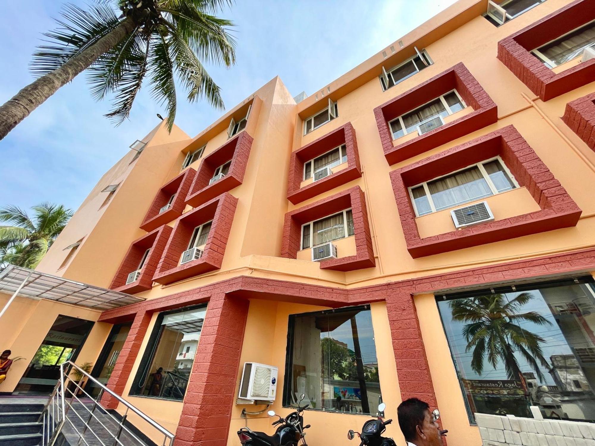 Hotel Rockbay, Puri Swimming-Pool, Near-Sea-Beach-And-Temple Fully-Air-Conditioned-Hotel With-Lift-And-Parking-Facility Екстер'єр фото