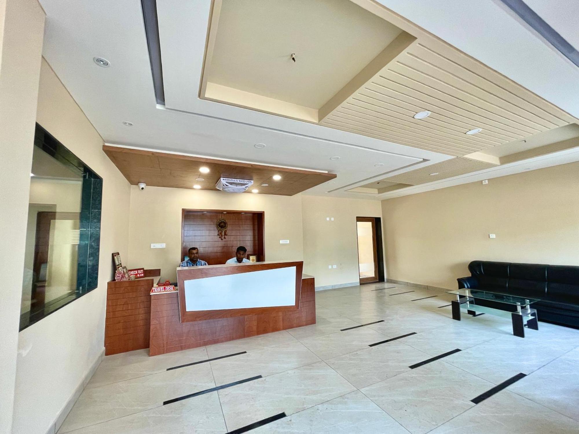 Hotel Rockbay, Puri Swimming-Pool, Near-Sea-Beach-And-Temple Fully-Air-Conditioned-Hotel With-Lift-And-Parking-Facility Екстер'єр фото