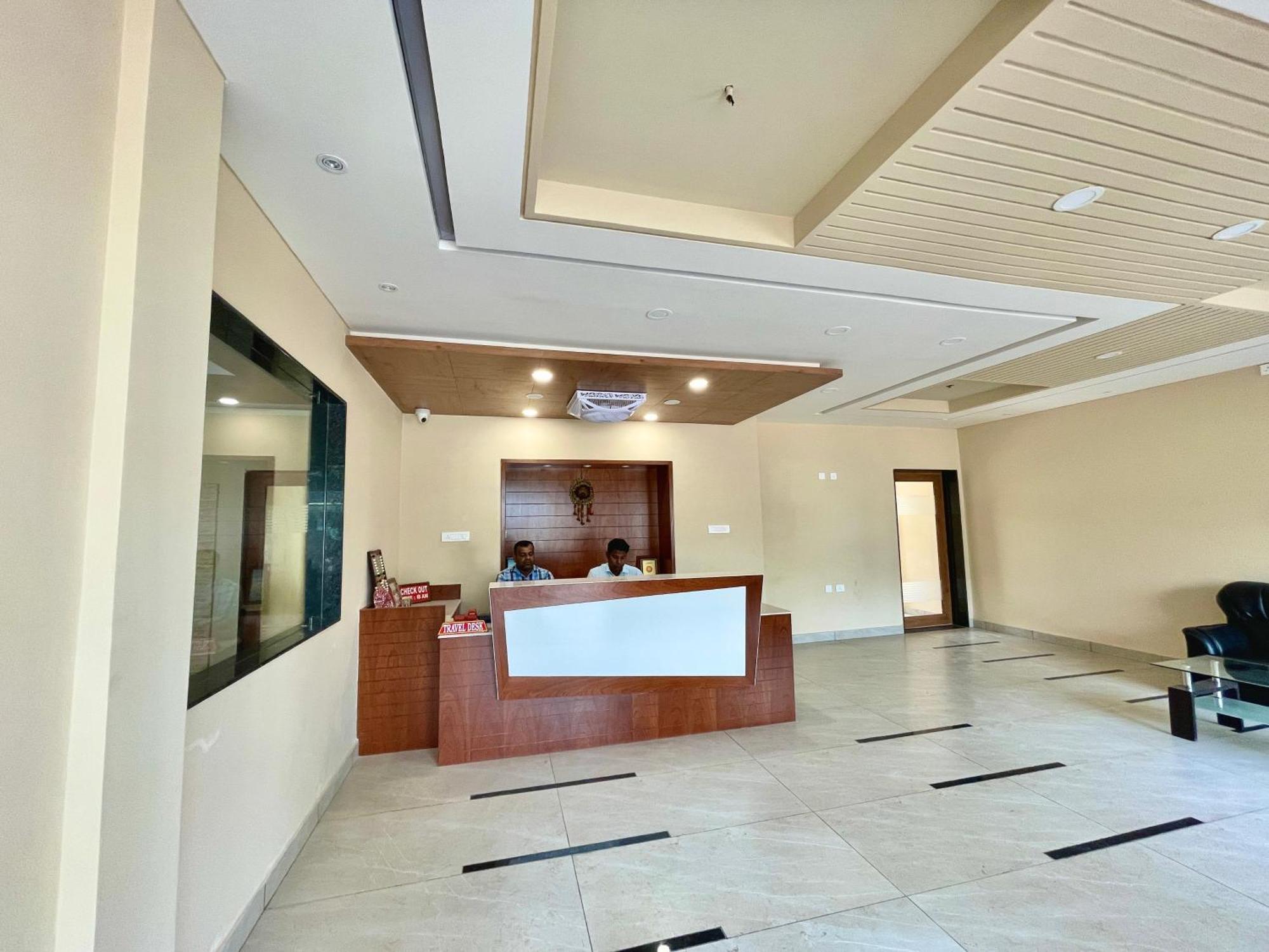 Hotel Rockbay, Puri Swimming-Pool, Near-Sea-Beach-And-Temple Fully-Air-Conditioned-Hotel With-Lift-And-Parking-Facility Екстер'єр фото