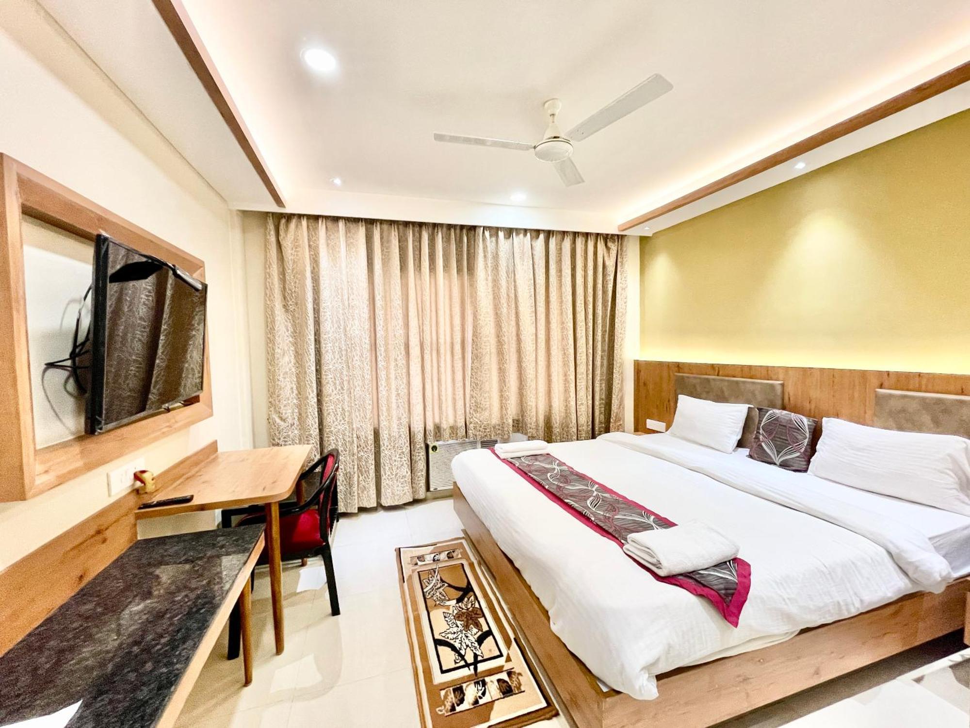 Hotel Rockbay, Puri Swimming-Pool, Near-Sea-Beach-And-Temple Fully-Air-Conditioned-Hotel With-Lift-And-Parking-Facility Екстер'єр фото