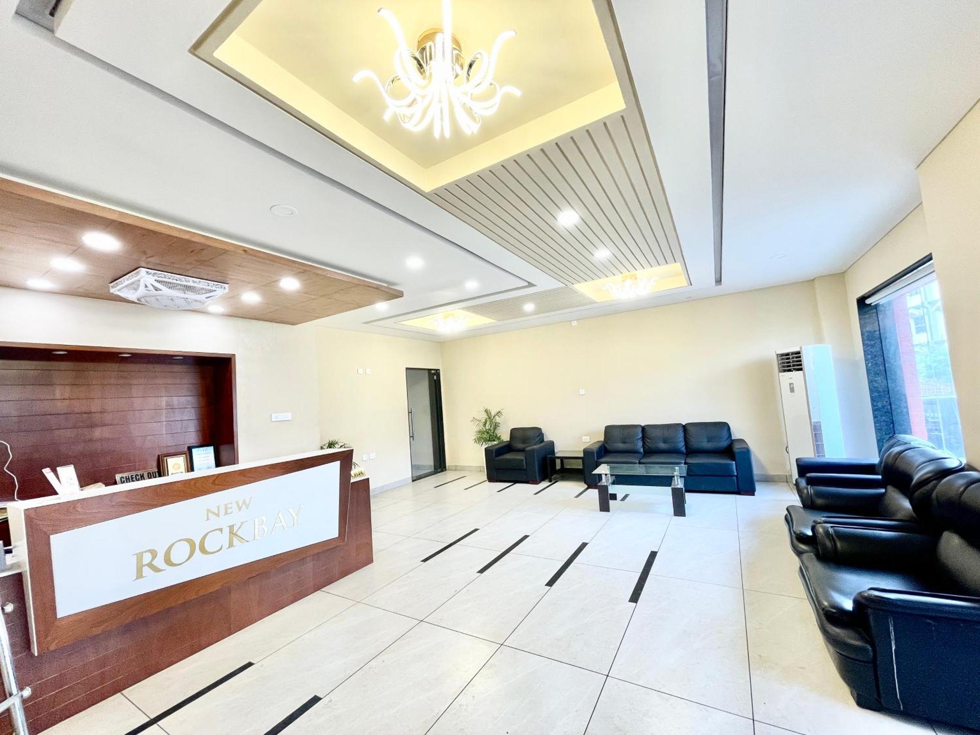Hotel Rockbay, Puri Swimming-Pool, Near-Sea-Beach-And-Temple Fully-Air-Conditioned-Hotel With-Lift-And-Parking-Facility Екстер'єр фото