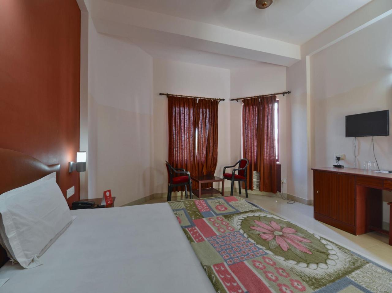 Hotel Rockbay, Puri Swimming-Pool, Near-Sea-Beach-And-Temple Fully-Air-Conditioned-Hotel With-Lift-And-Parking-Facility Екстер'єр фото
